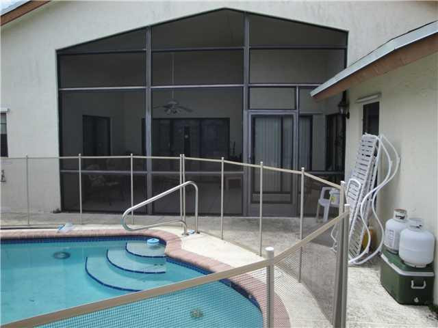 21050 Windemere Lane Boca Raton, FL 33428 - Photo 3 of 4 Exterior Front