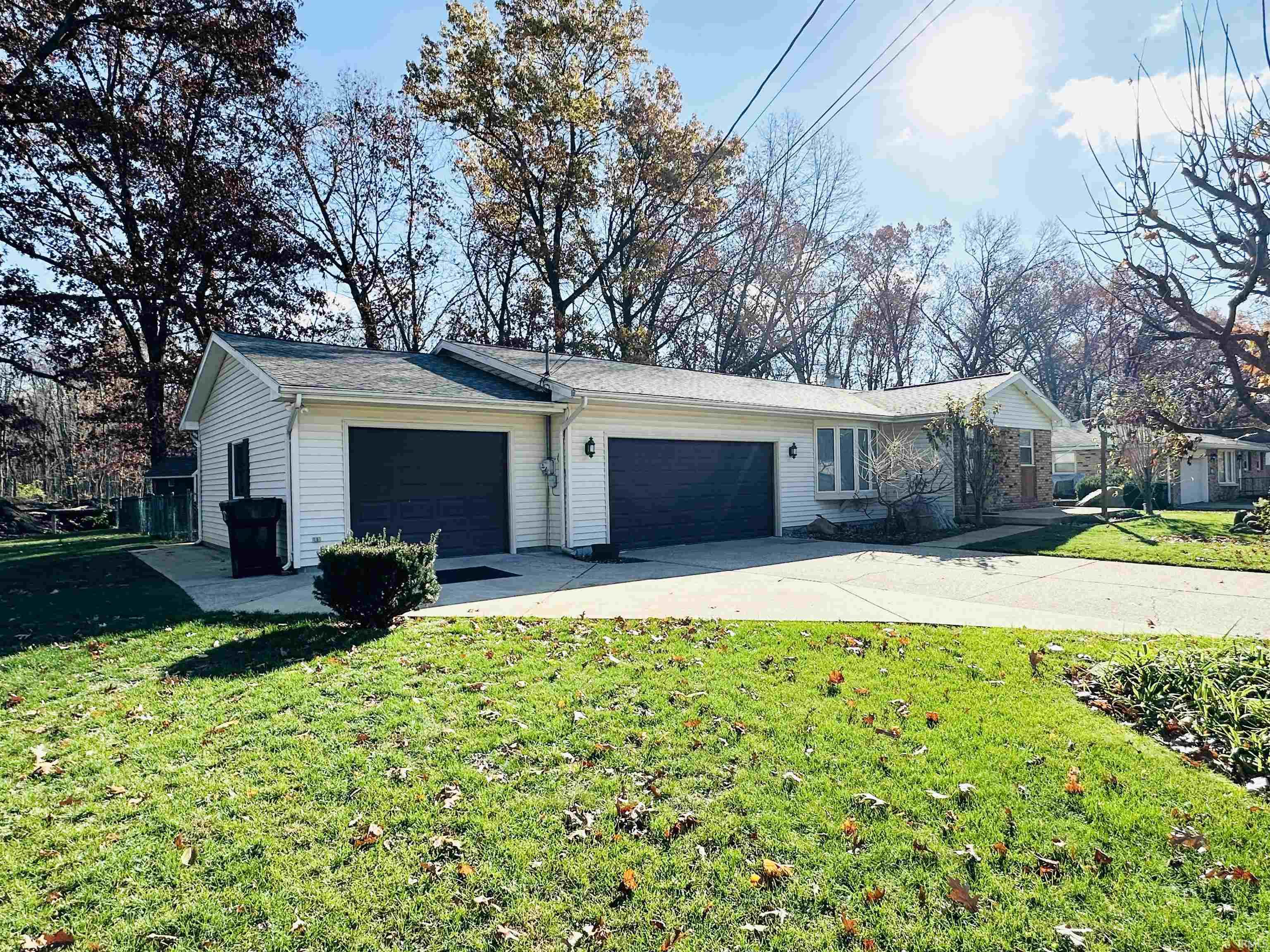 56322 Riviera Street South Bend, IN 46619 - Photo 2 of 33 Gallery Image 2