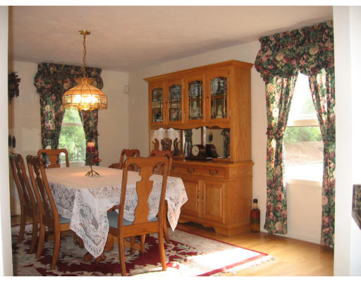 1014 Edgell Road Framingham, MA 01701 - Photo 3 of 13 Gallery Image 3