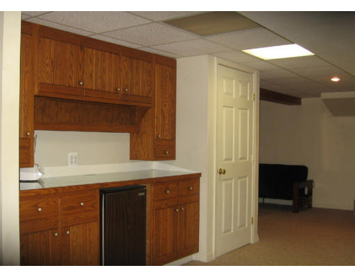 1014 Edgell Road Framingham, MA 01701 - Photo 8 of 13 Gallery Image 8