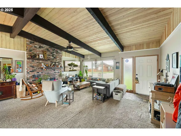 $818,600 | 875 Ocean Drive Southwest, Bandon, OR 97411