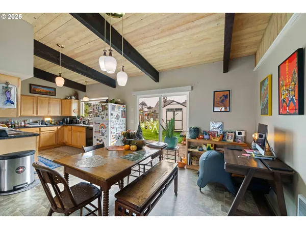 $818,600 | 875 Ocean Drive Southwest, Bandon, OR 97411