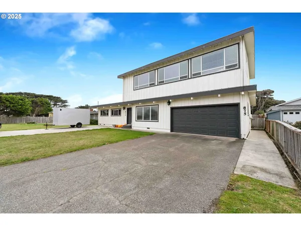 $818,600 | 875 Ocean Drive Southwest, Bandon, OR 97411