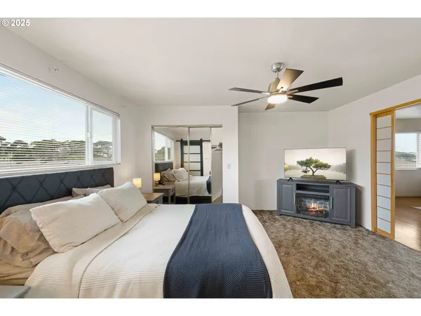 $818,600 | 875 Ocean Drive Southwest, Bandon, OR 97411