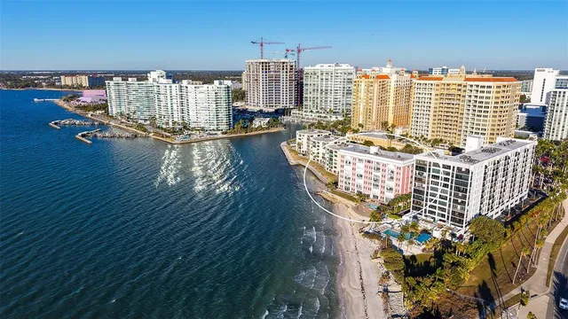 $1,395,000 | 37 Sunset Drive, Unit 44, Sarasota, FL 34236
