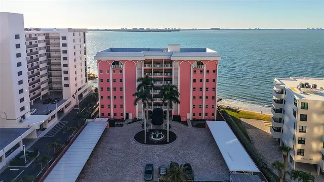 $1,395,000 | 37 Sunset Drive, Unit 44, Sarasota, FL 34236