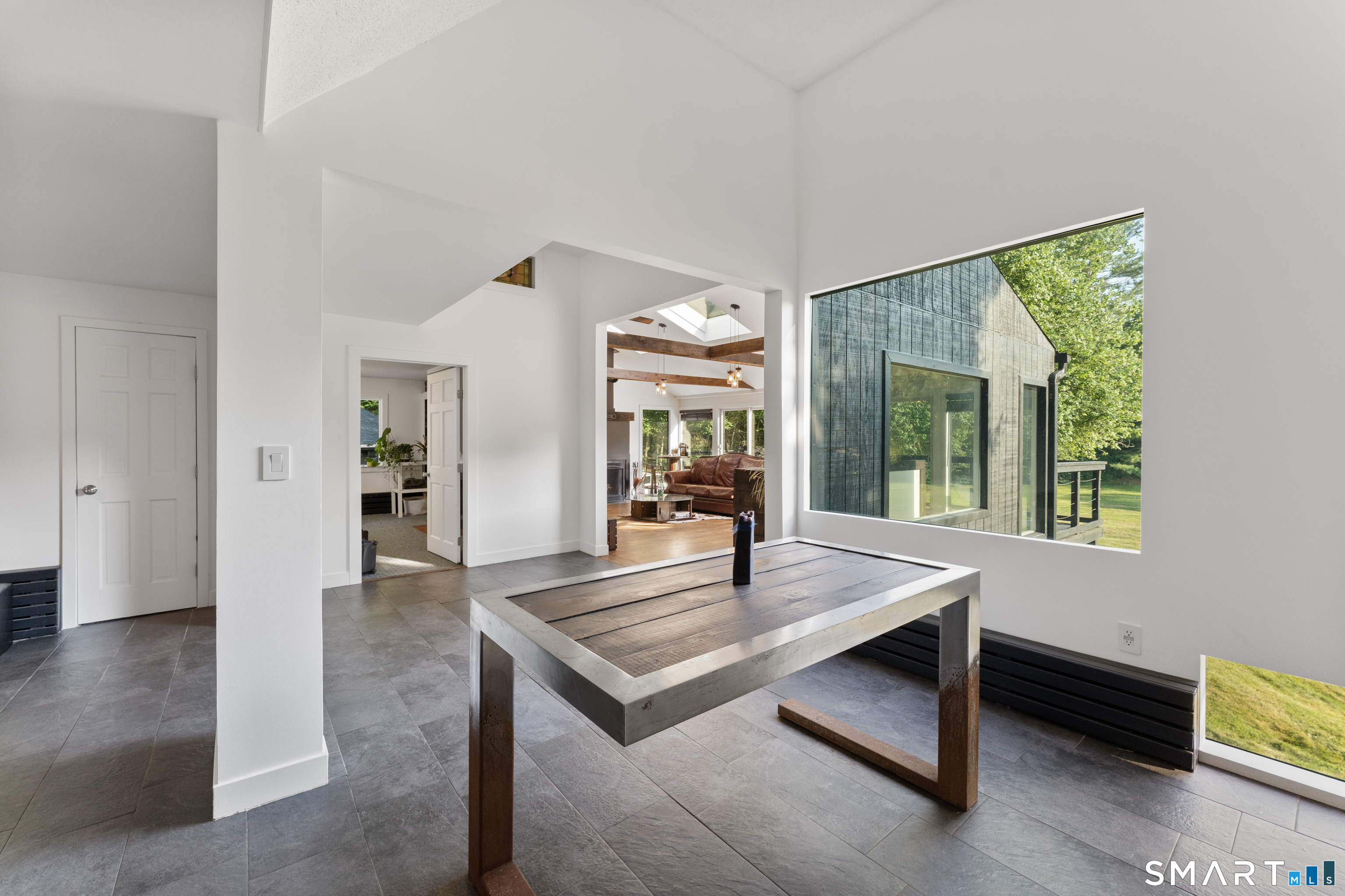 564 Hubbard Road Killingly, CT 06239 - Photo 8 of 40