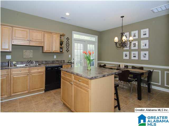201 Calloway Lane Pelham, AL 35124 - Photo 14 of 34