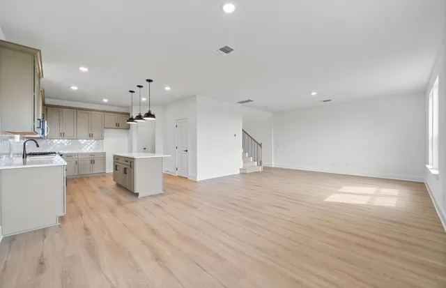 $343,990 | 532 Tailwind Drive, Kyle, TX 78640