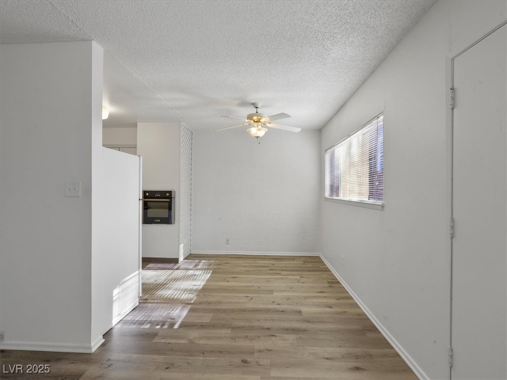 350 East Desert Inn Road, Unit H208 Las Vegas, NV 89109 - Photo 11 of 35 Gallery Image 11