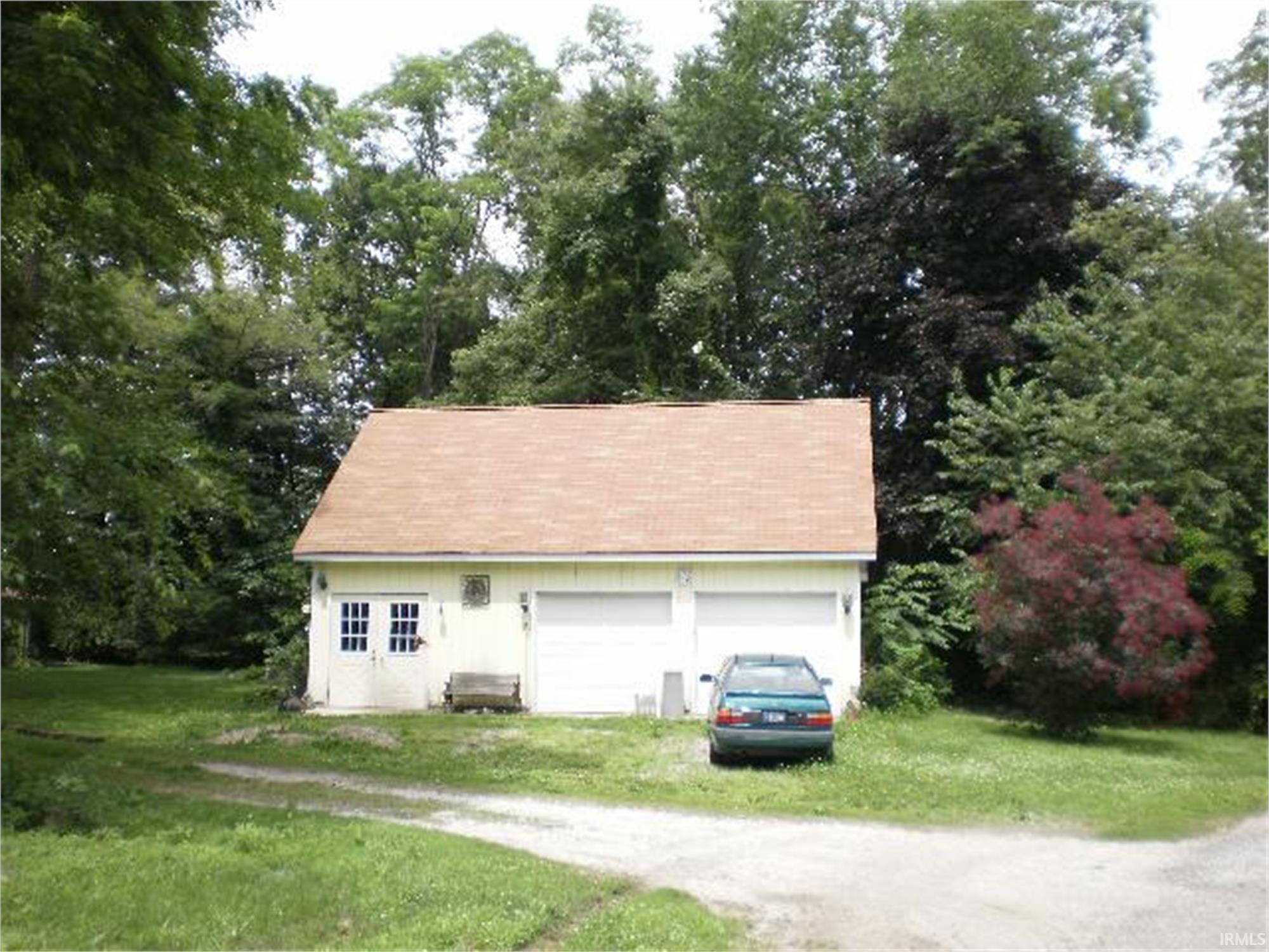 51293 Antone Road Bristol, IN 46507 - Photo 2 of 4