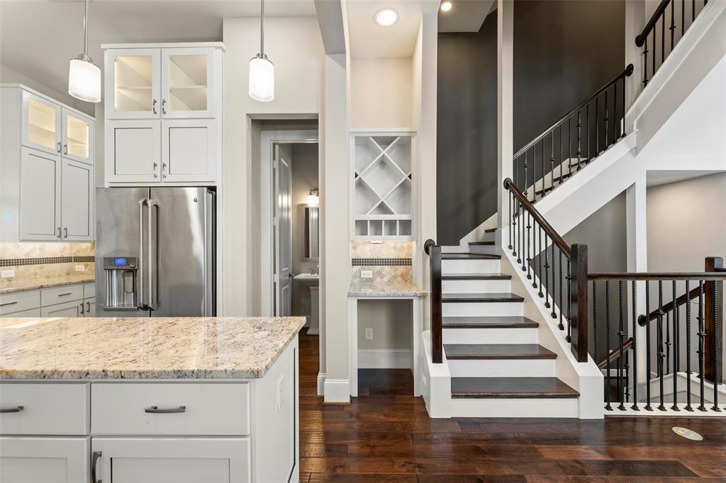 5469 Larkin Street, Unit 9 Houston, TX 77007 - Photo 4 of 38 Gallery Image 4