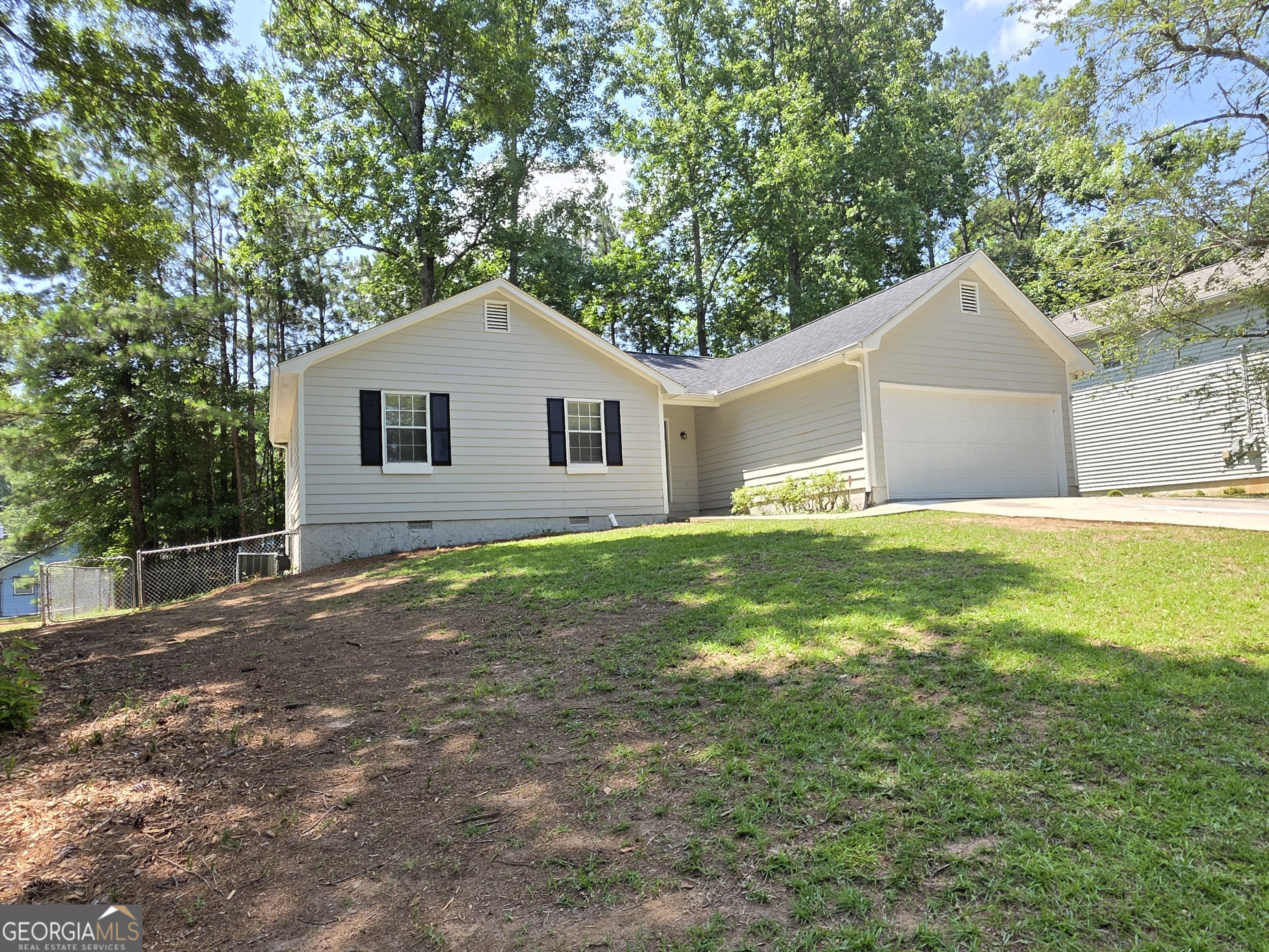 232 Hampton Drive Dallas, GA 30132 - Photo 2 of 22