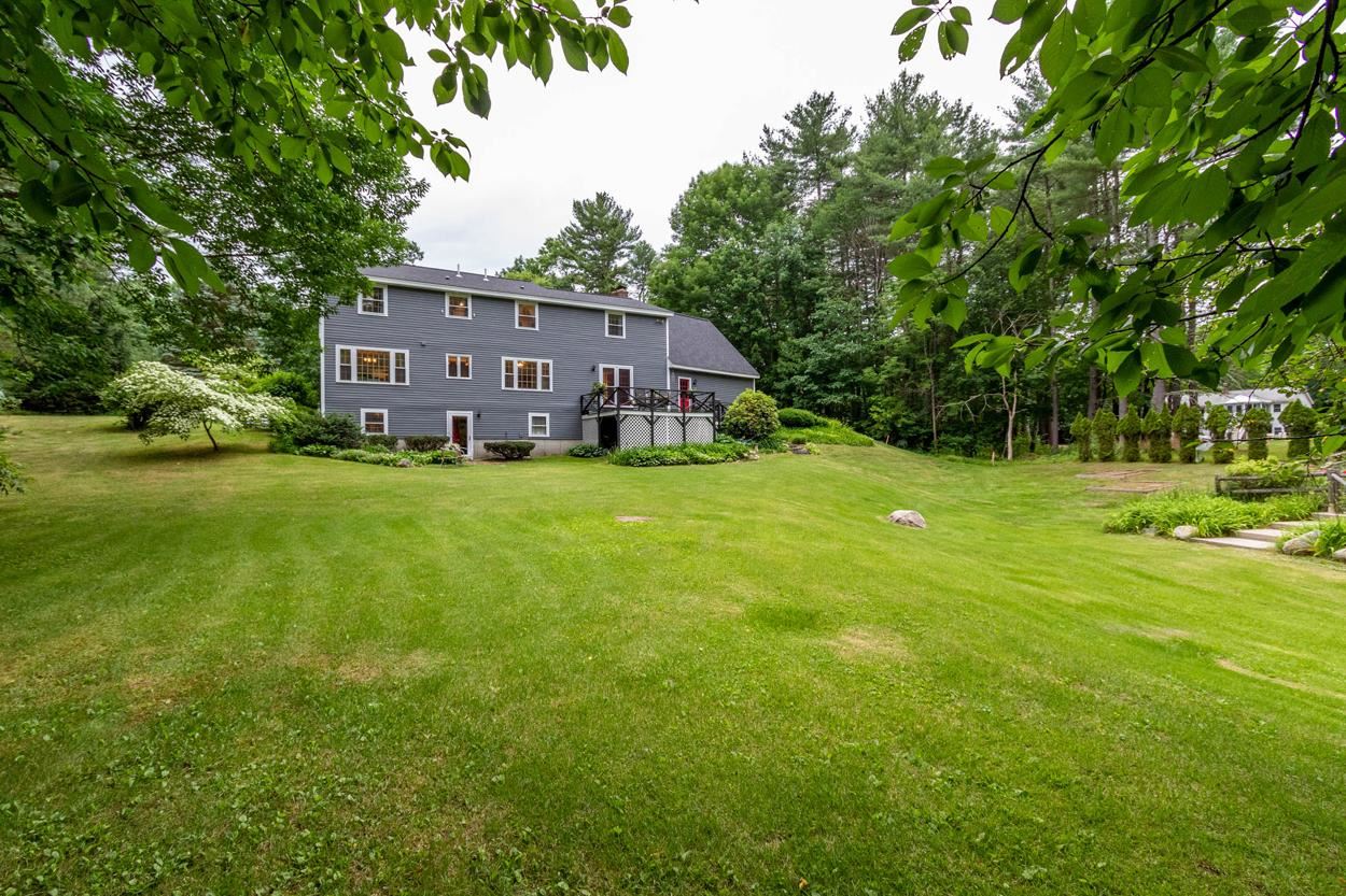 24 Balmorra Road Windham, NH 03087 - Photo 35 of 40