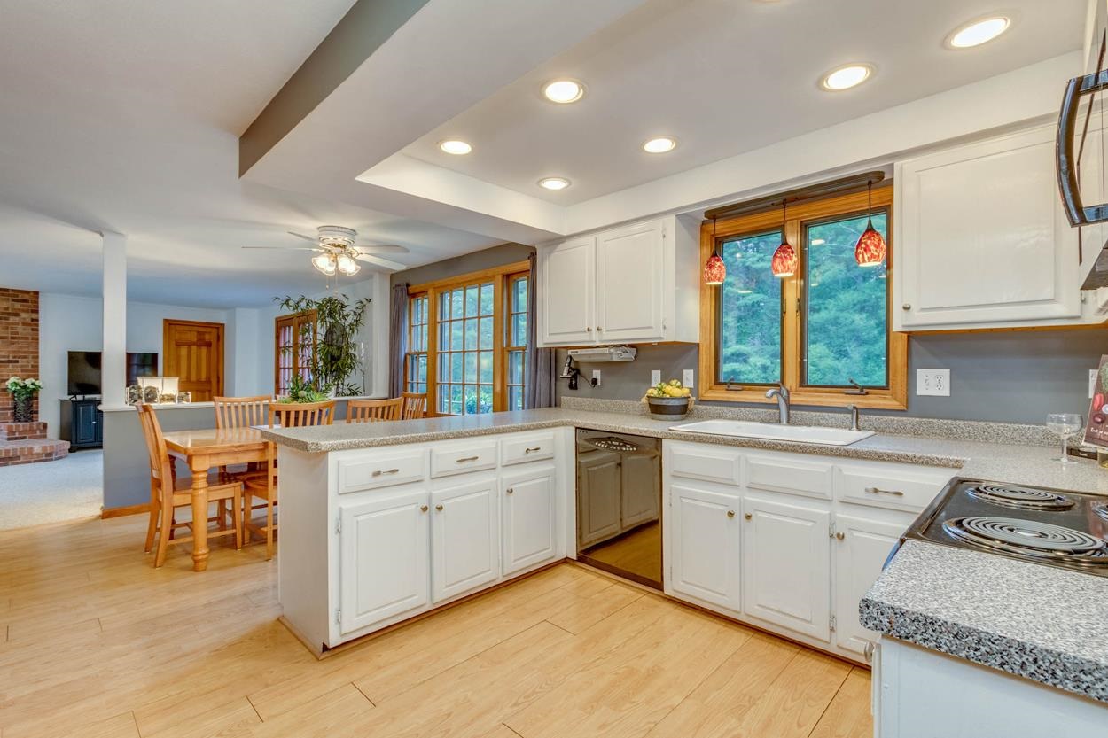 24 Balmorra Road Windham, NH 03087 - Photo 9 of 40