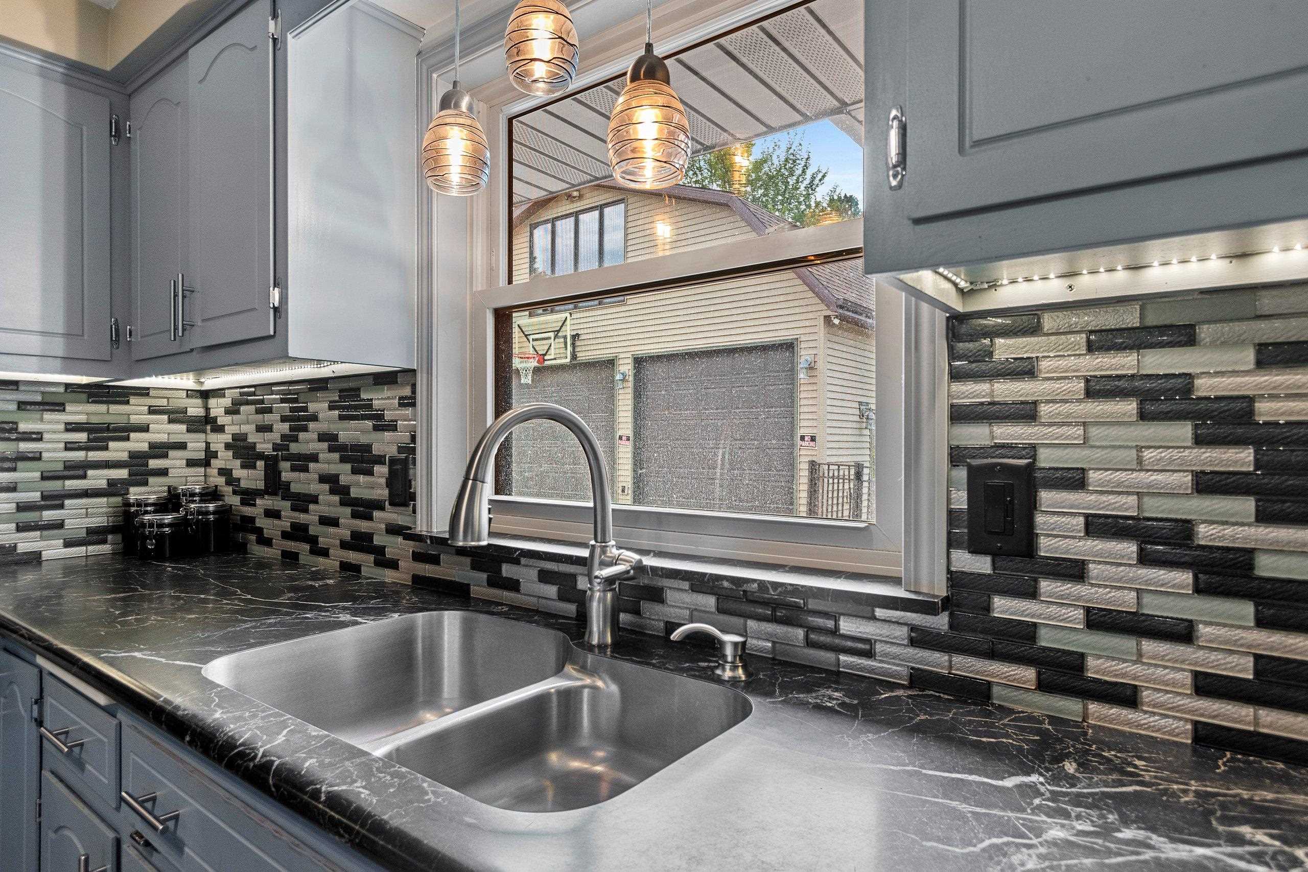 2439 West Point Road Green Bay, WI 54304 - Photo 17 of 79