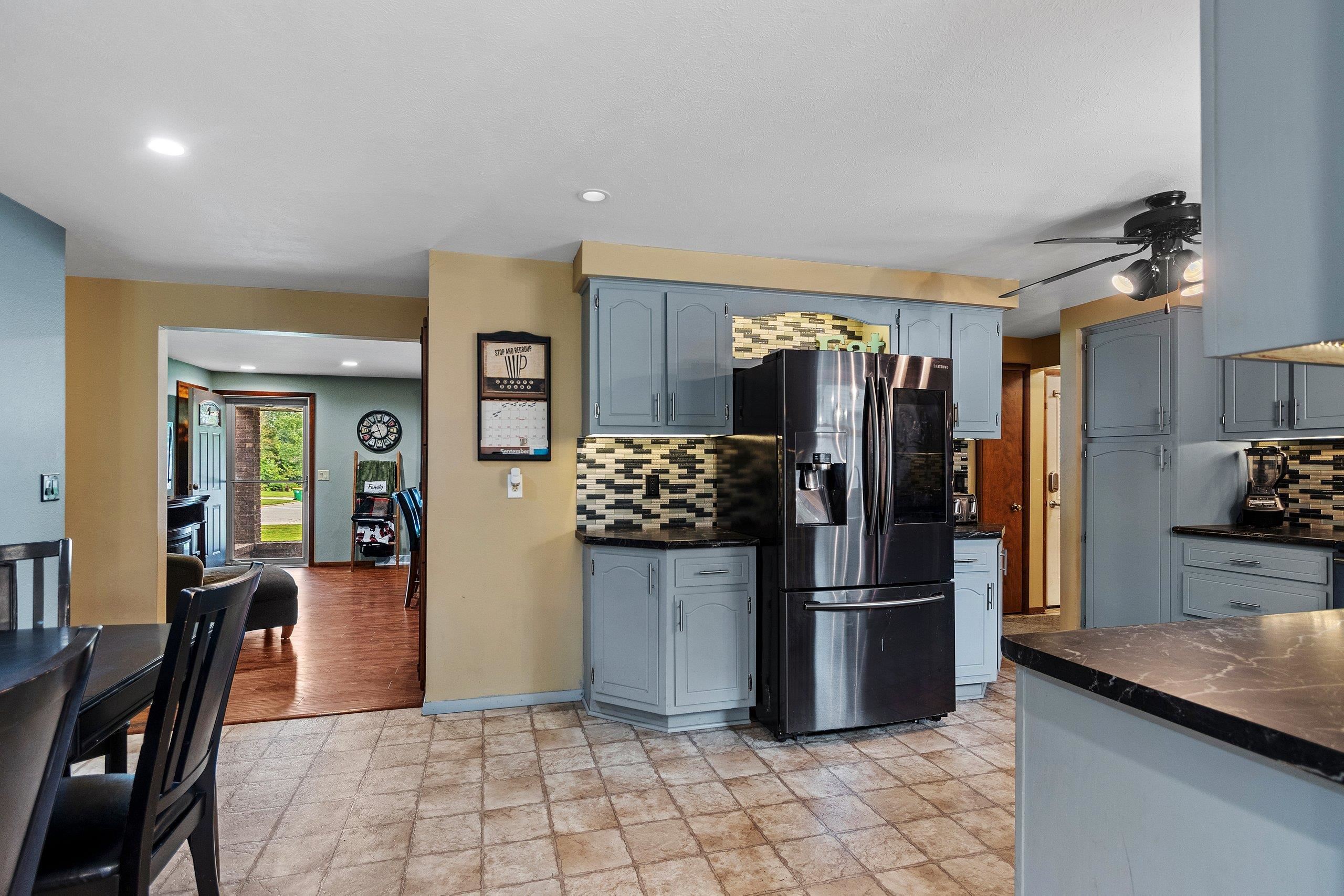 2439 West Point Road Green Bay, WI 54304 - Photo 18 of 79