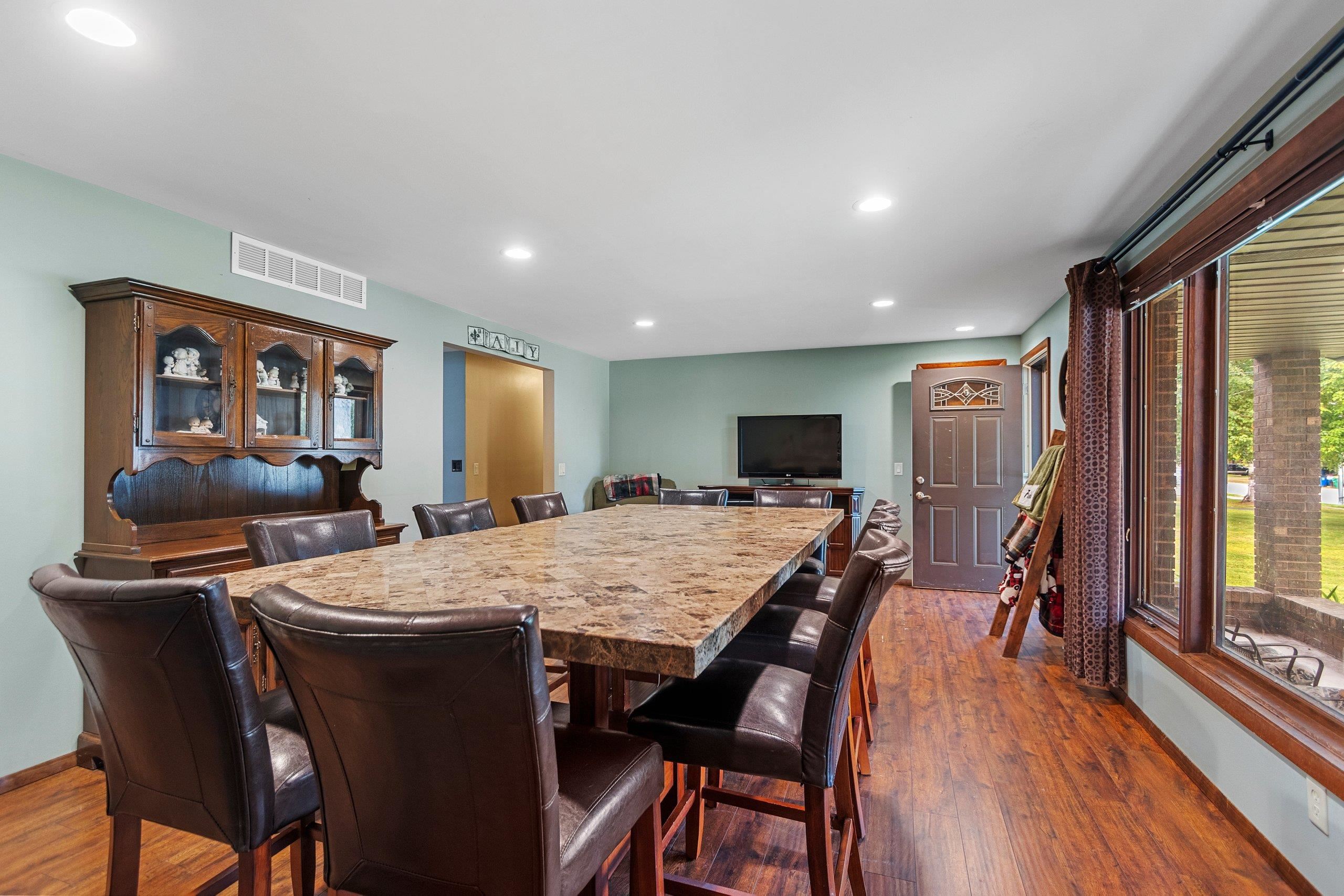 2439 West Point Road Green Bay, WI 54304 - Photo 27 of 79