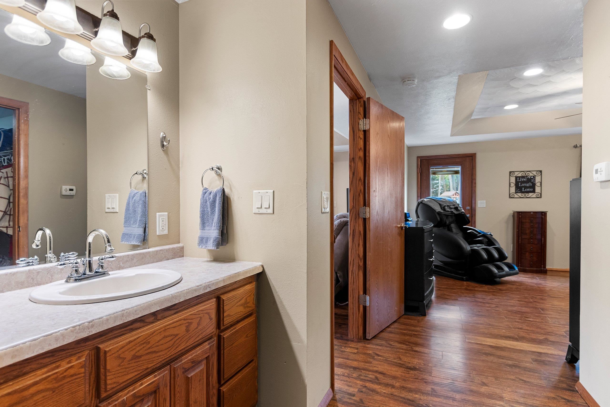 2439 West Point Road Green Bay, WI 54304 - Photo 30 of 79