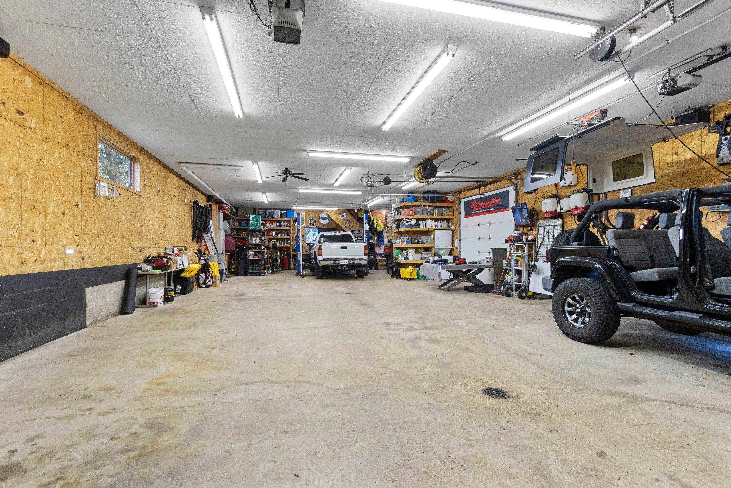 2439 West Point Road Green Bay, WI 54304 - Photo 54 of 79