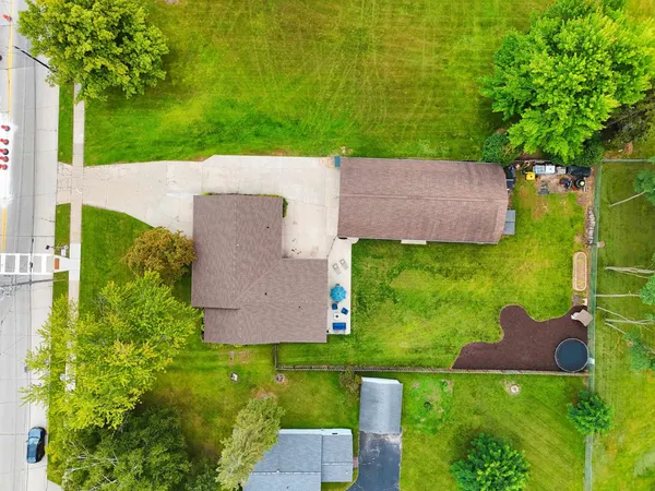 $599,900 | 2439 West Point Road, Green Bay, WI 54304