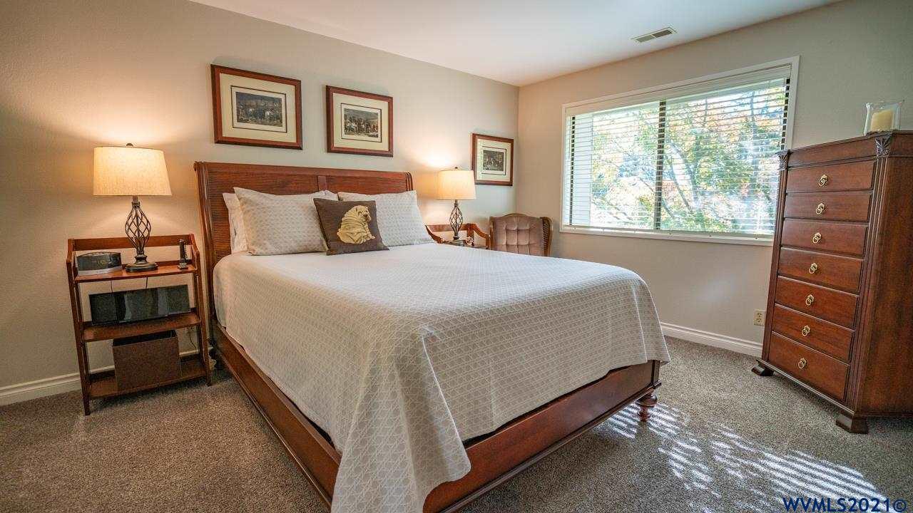 4334 Lone Oak Road Southeast Salem, OR 97302 - Photo 27 of 42 Gallery Image 27