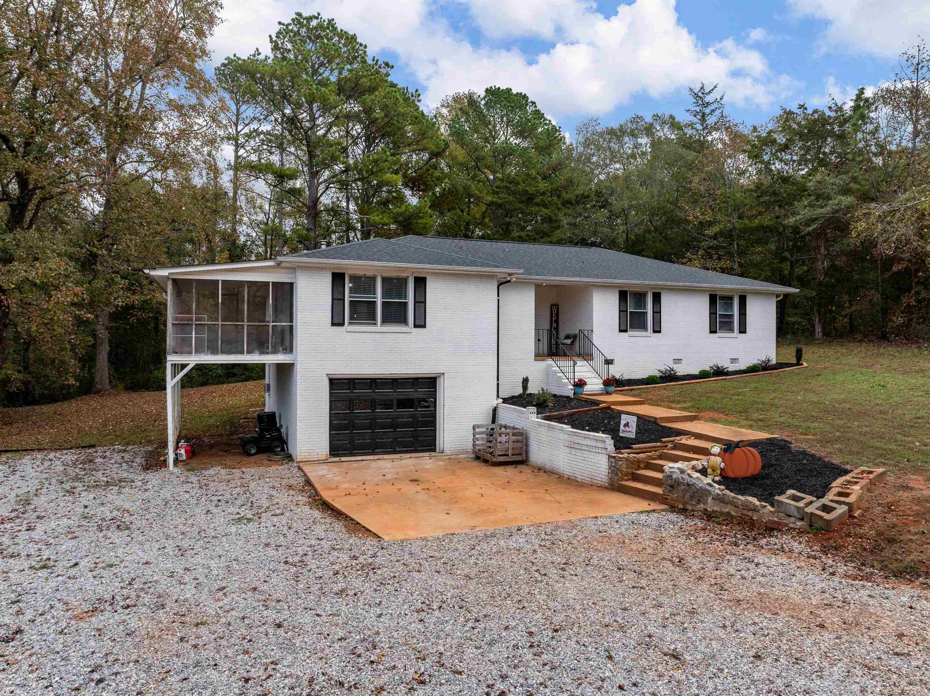 130 Daniel Drive Anderson, SC 29626 - Photo 3 of 37