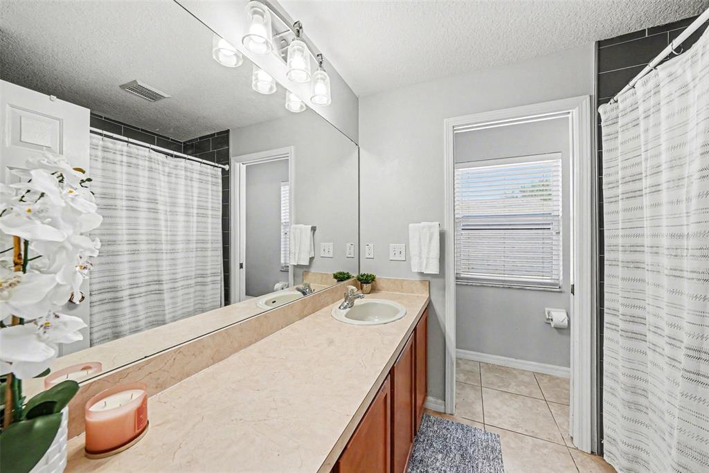 5128 Hartwell Loop Land O' Lakes, FL 34638 - Photo 33 of 43