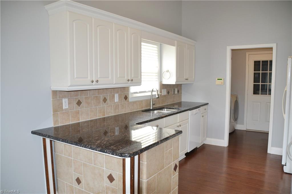 2620 Northfork Terrace High Point, NC 27265 - Photo 12 of 31 Gallery Image 12