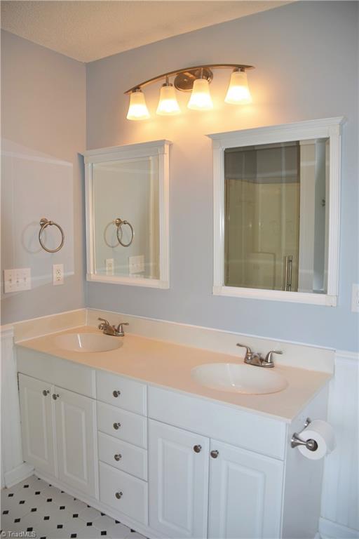 2620 Northfork Terrace High Point, NC 27265 - Photo 21 of 31 Gallery Image 21