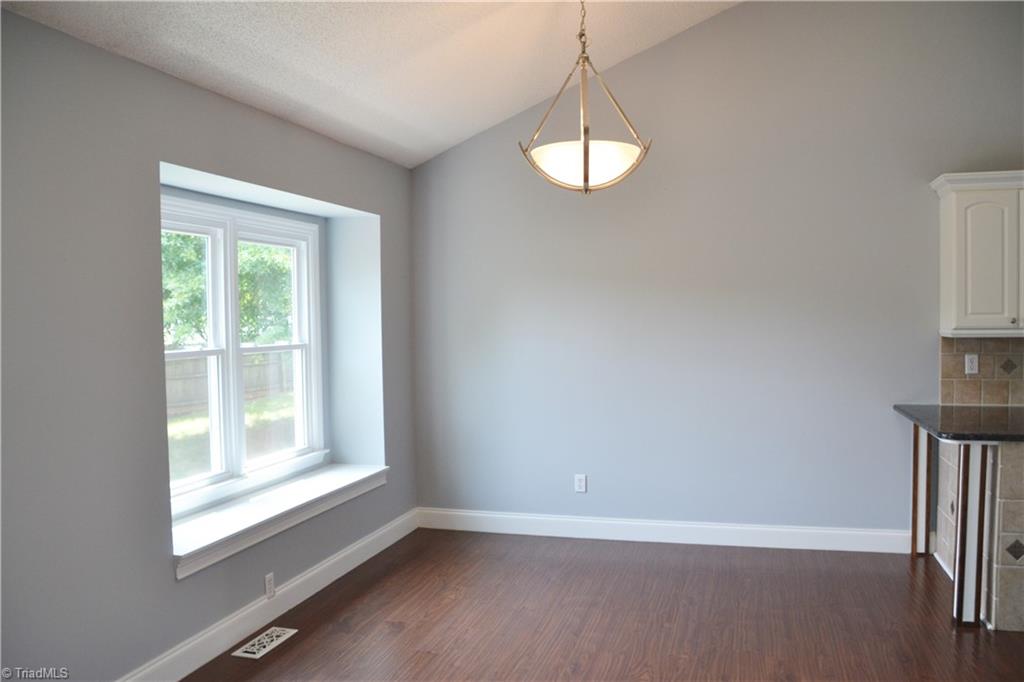 2620 Northfork Terrace High Point, NC 27265 - Photo 9 of 31 Gallery Image 9