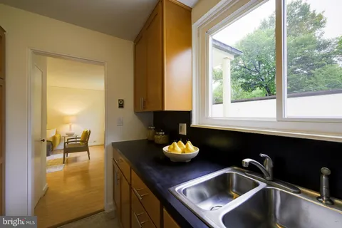 $275,000 | 2 C Gardenway, Greenbelt, MD 20770