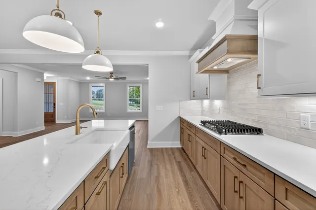 $950,000 | 1584 Frye Road, Columbia, TN 38401