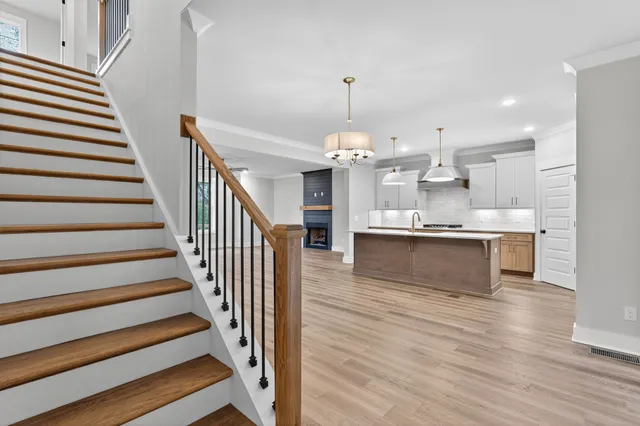 $950,000 | 1584 Frye Road, Columbia, TN 38401