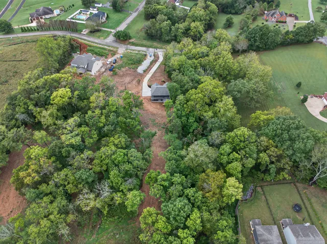 $950,000 | 1584 Frye Road, Columbia, TN 38401