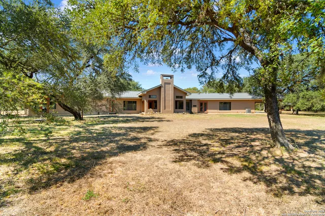 $2,500,000 | 4025 Marion Road, Marion, TX 78124