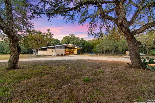 $2,500,000 | 4025 Marion Road, Marion, TX 78124