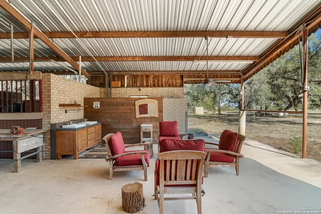 $2,500,000 | 4025 Marion Road, Marion, TX 78124