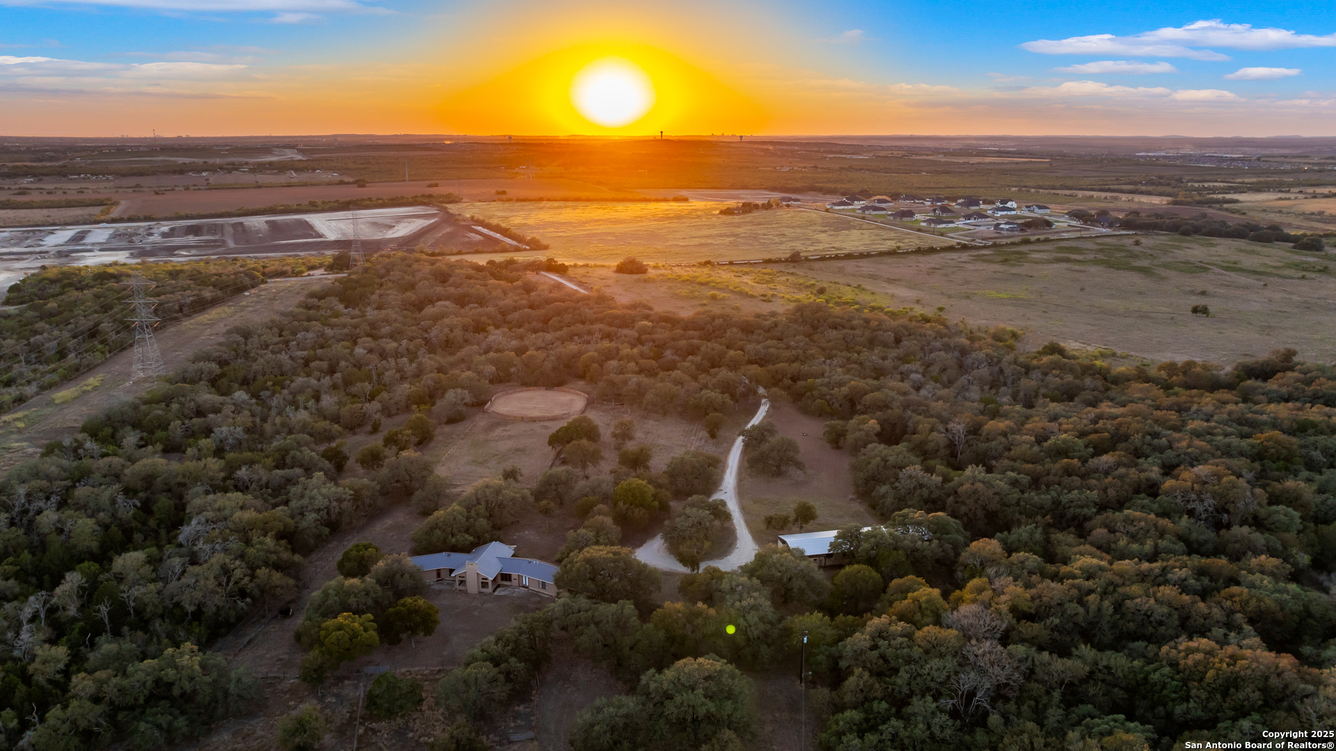 4025 Marion Road Marion, TX 78124 - Photo 51 of 60 a view of city and ocean