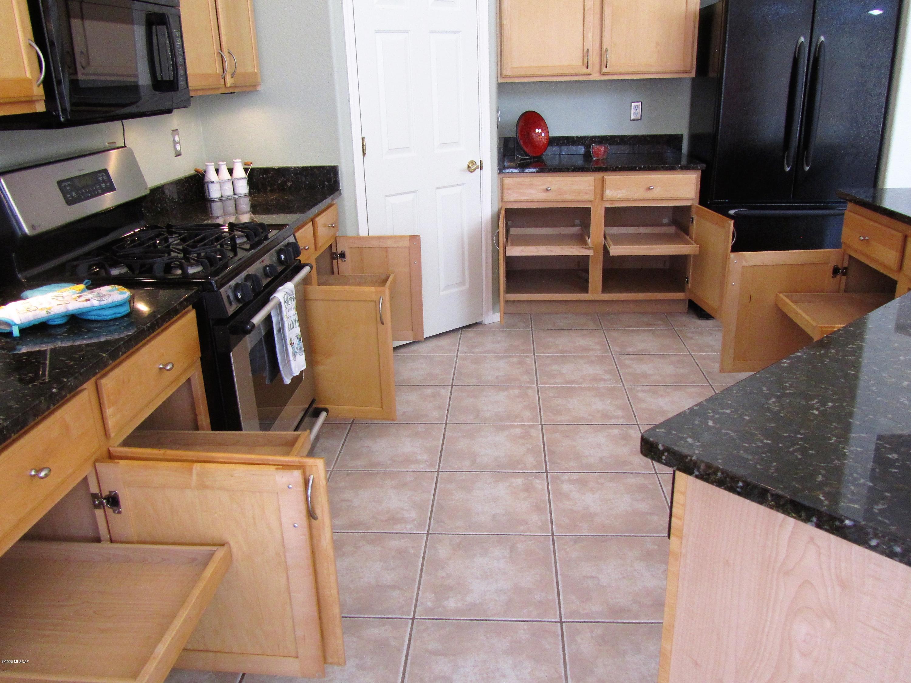 9804 Mountain Crossing Road Tucson, AZ 85748 - Photo 11 of 47 Gallery Image 11