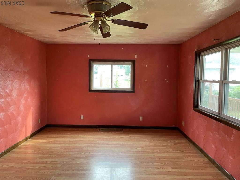 735 R Cooper Avenue Johnstown, PA 15906 - Photo 4 of 12