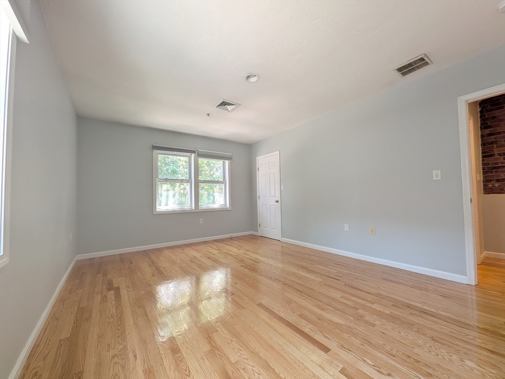 30 Cameron Street, Unit 7 Brookline, MA 02445 - Photo 10 of 14