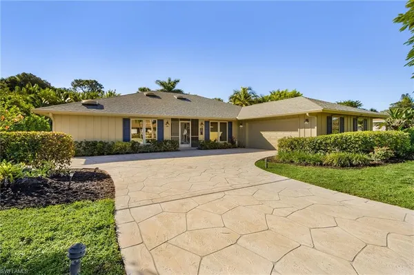 $749,900 | 2377 Kings Lake Boulevard, Naples, FL 34112