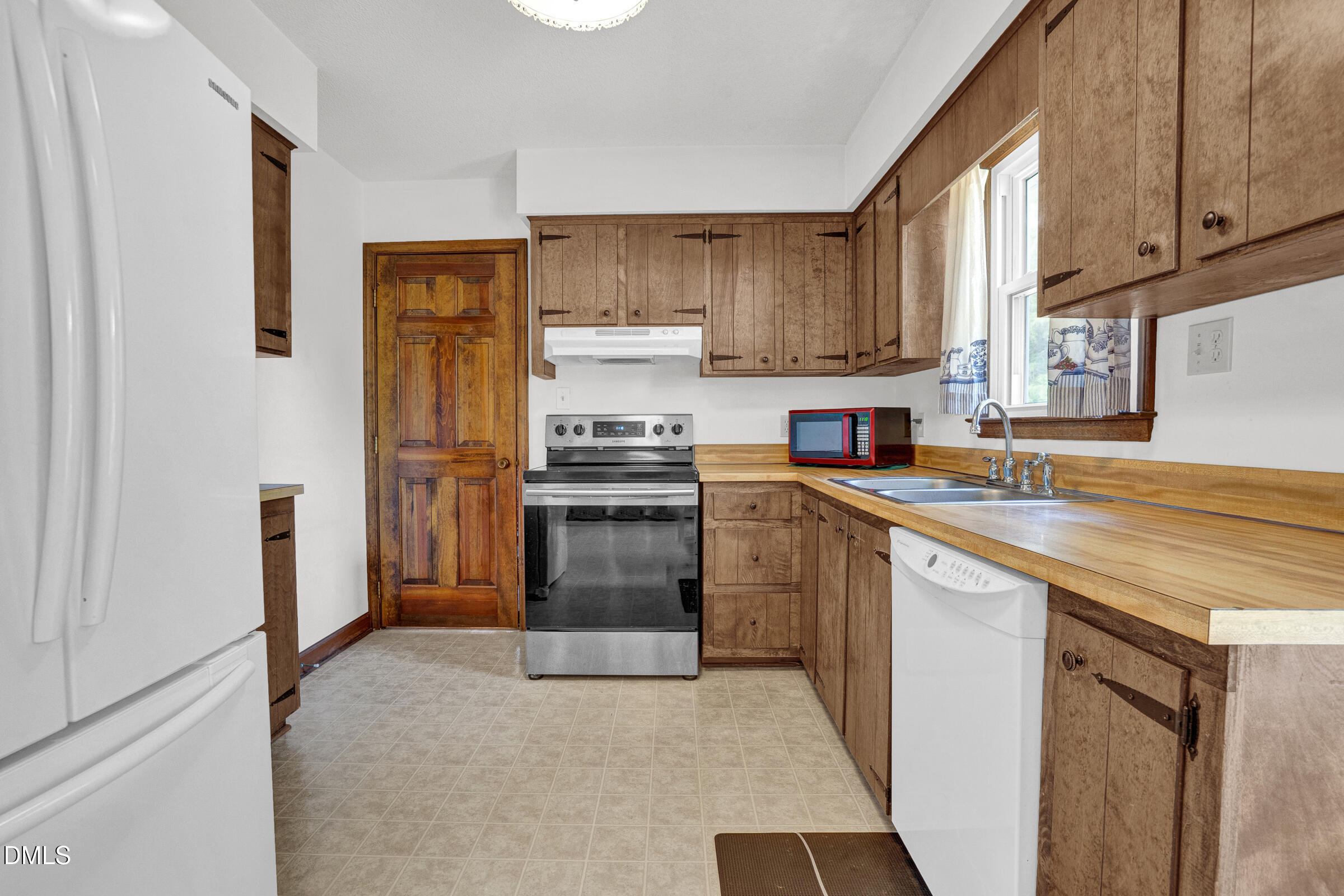 10008 Jordan Road Raleigh, NC 27603 - Photo 13 of 31 DSC07362
