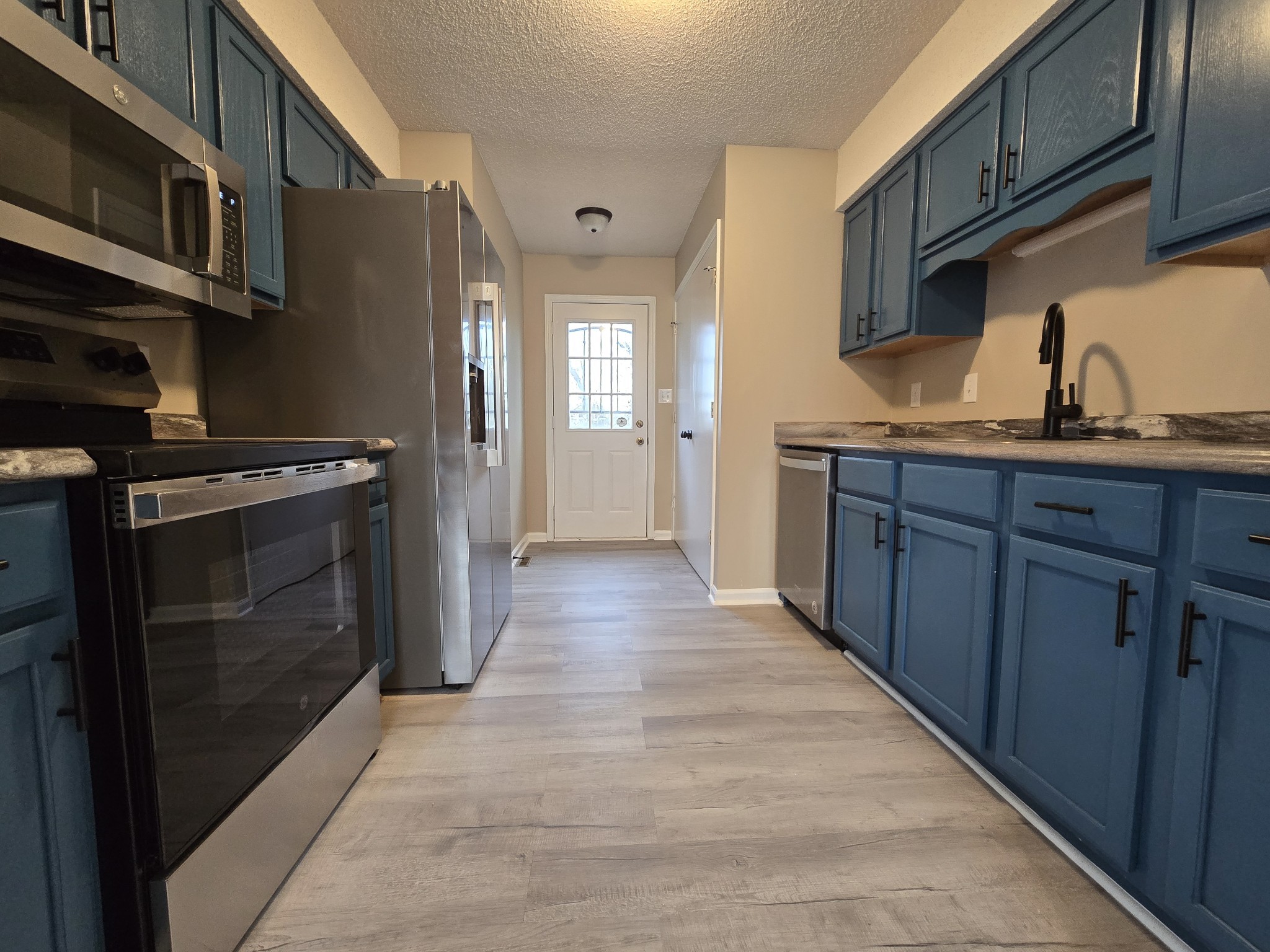 415 Carter Road Clarksville, TN 37042 - Photo 4 of 21