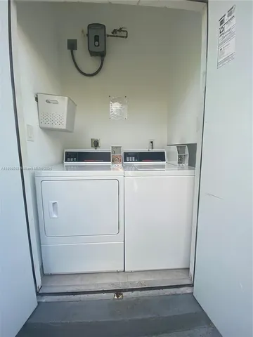 $2,100 | 2011 Northeast 167th Street, Unit 6, North Miami Beach, FL 33162