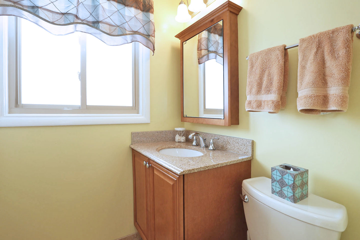 640 Edgemont Lane Hoffman Estates, IL 60169 - Photo 13 of 30 a bathroom with a sink and a toilet