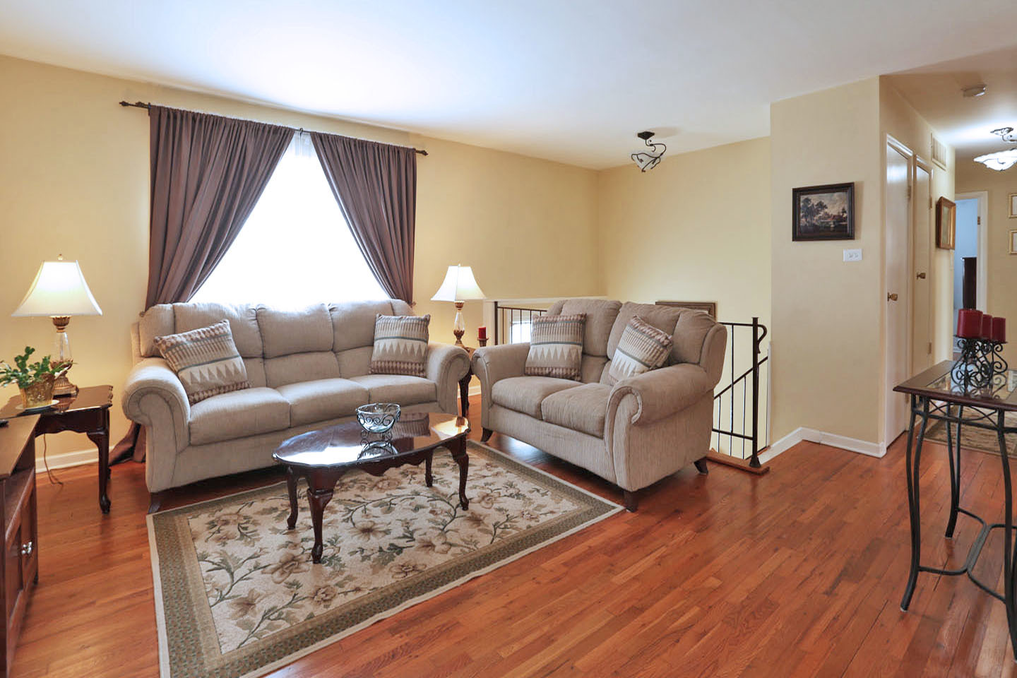 640 Edgemont Lane Hoffman Estates, IL 60169 - Photo 5 of 30 a living room with furniture and a large window