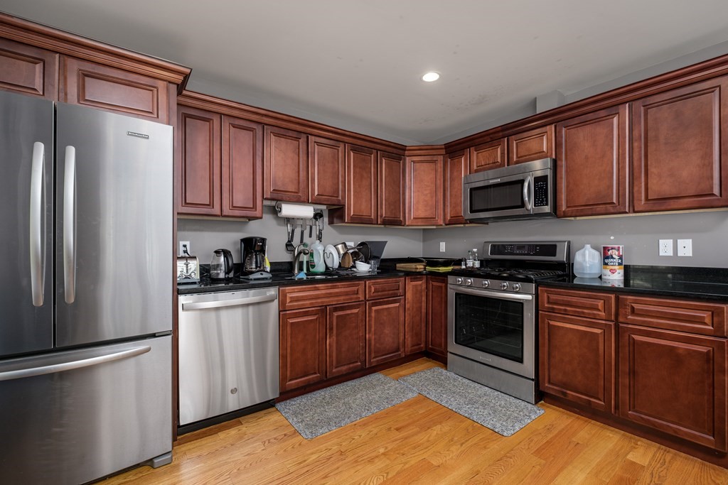 89 Overland Road, Unit 2 Waltham, MA 02451 - Photo 7 of 22