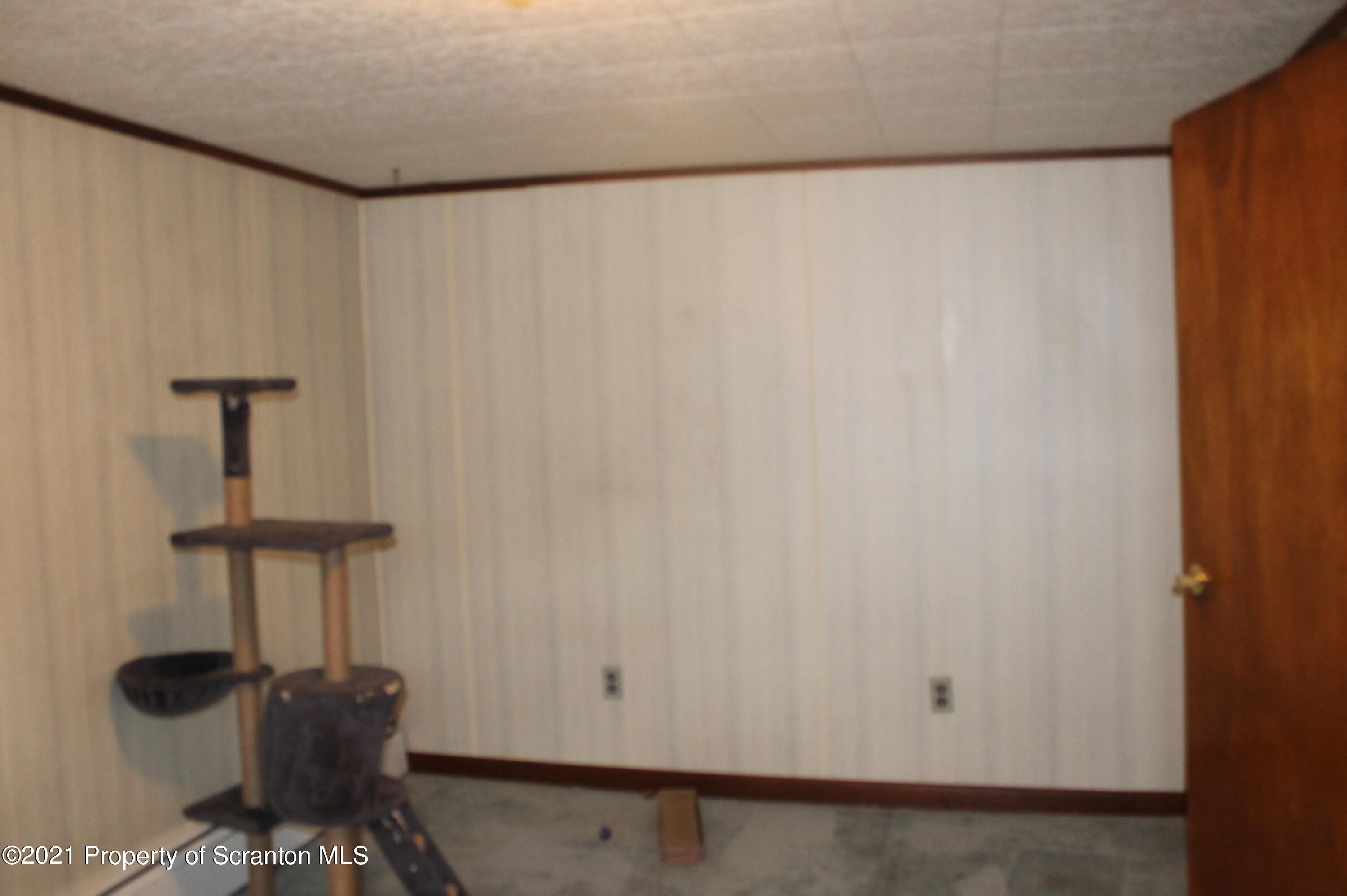 1677 Highway 502 Moscow, PA 18444 - Photo 17 of 23 Gallery Image 17